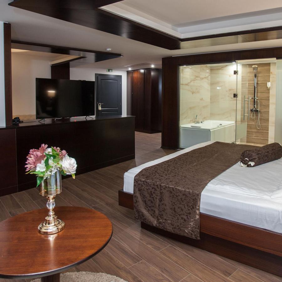 Hotel Sky Гевгелія Екстер'єр фото Suite