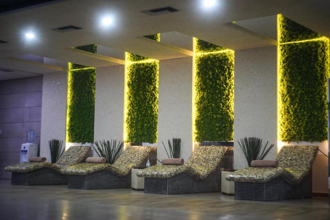 Hotel Sky Гевгелія Екстер'єр фото The interior of the spa