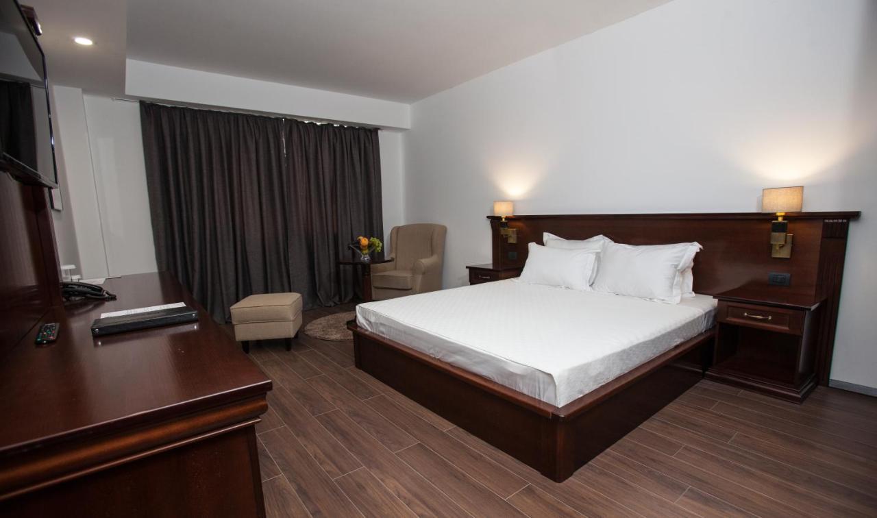 Hotel Sky Гевгелія Екстер'єр фото A room at the hotel