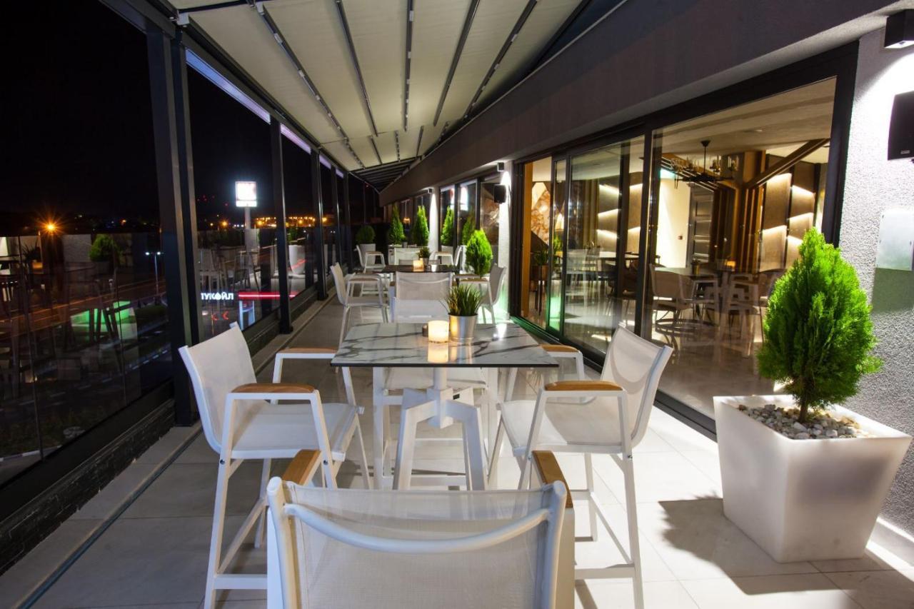 Hotel Sky Гевгелія Екстер'єр фото The Sky Bar